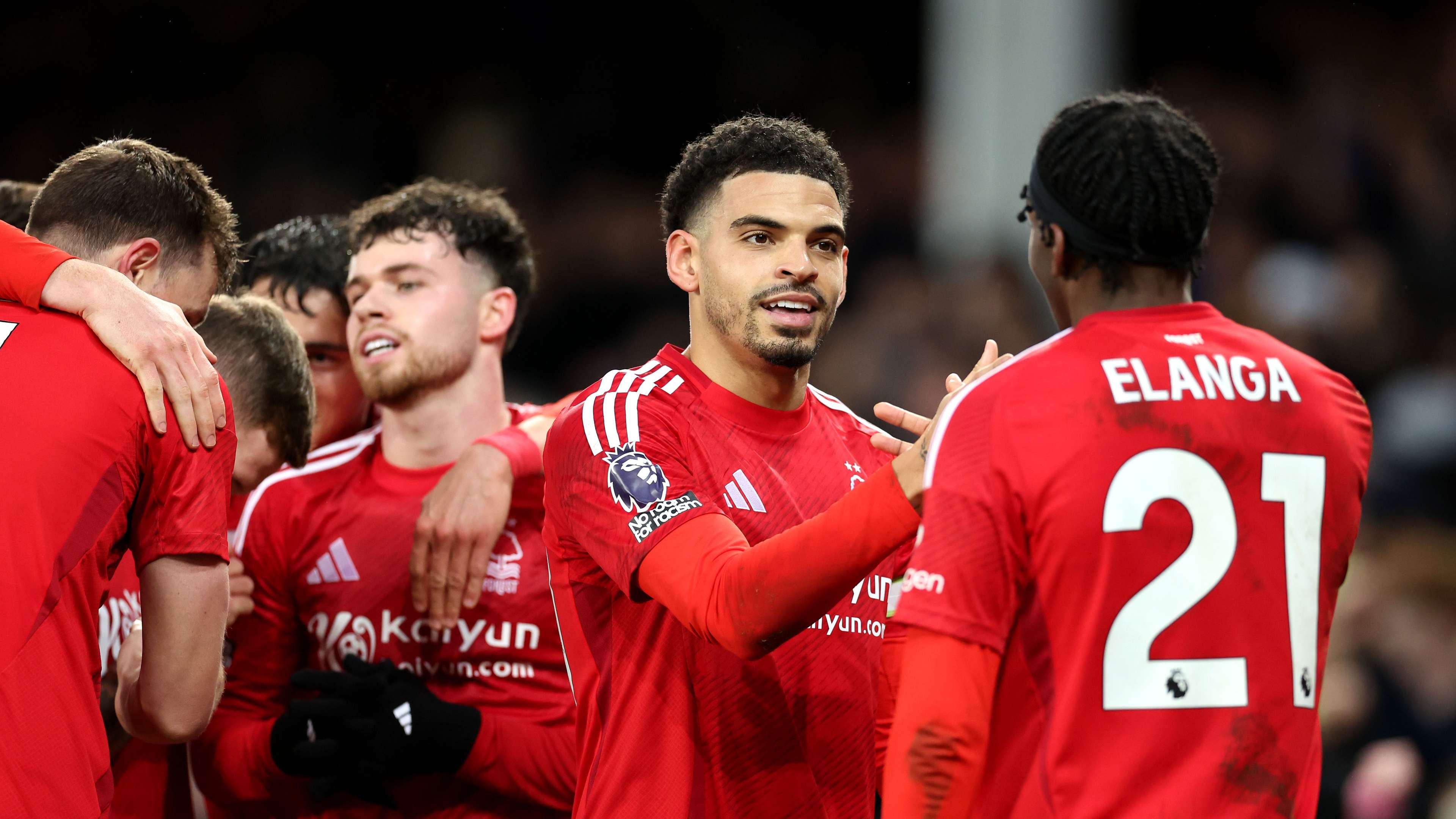 赛事中屡创 赛事中屡创